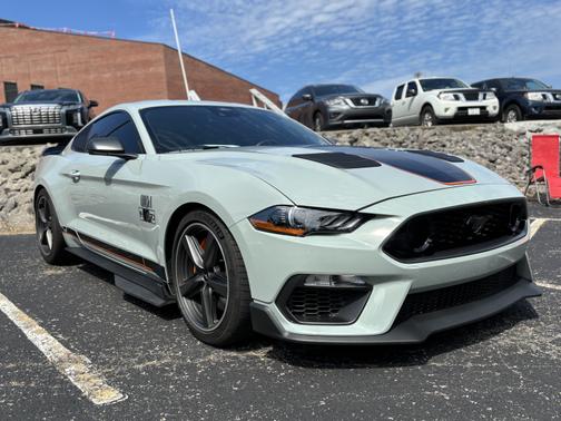 2022 Ford Mustang Mach 1