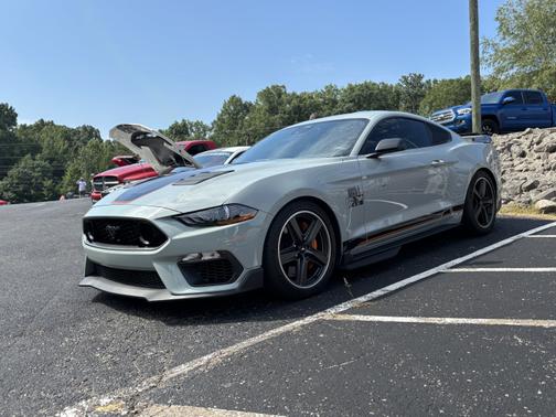 2022 Ford Mustang Mach 1