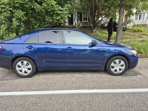 Blue 2007 Toyota Camry SE