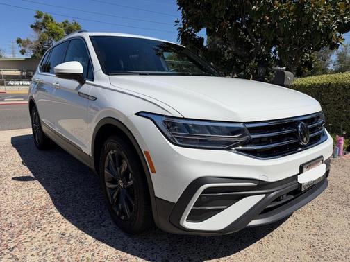 White 2024 Volkswagen Tiguan 2.0T SE