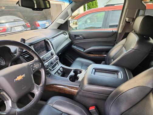 Black 2016 Chevrolet Suburban LT