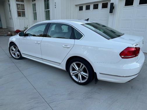 2015 Volkswagen Passat 2.0L TDI SEL Premium