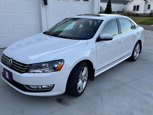 2015 Volkswagen Passat 2.0L TDI SEL Premium