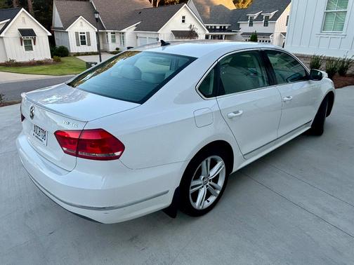 2015 Volkswagen Passat 2.0L TDI SEL Premium