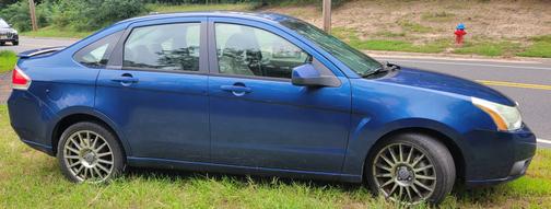 Blue 2009 Ford Focus SES