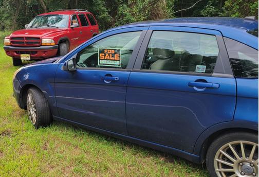 Blue 2009 Ford Focus SES