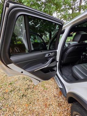 White 2019 BMW X5 xDrive40i