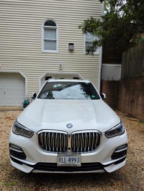 White 2019 BMW X5 xDrive40i