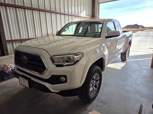 2018 Toyota Tacoma SR5