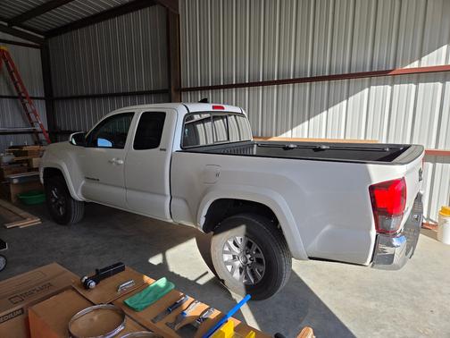 2018 Toyota Tacoma SR5