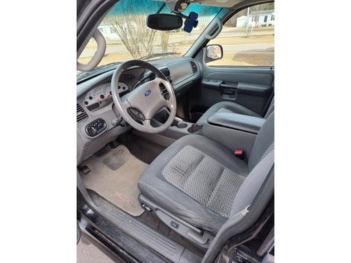 2004 Ford Explorer Sport Trac XLT