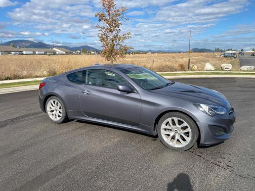 Gray 2013 Hyundai Genesis Coupe 2.0T