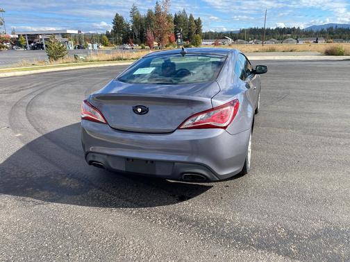 Gray 2013 Hyundai Genesis Coupe 2.0T