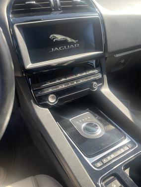 2019 Jaguar F-PACE 25t Premium