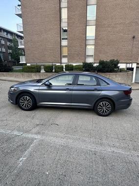 Gray 2019 Volkswagen Jetta 1.4T SE