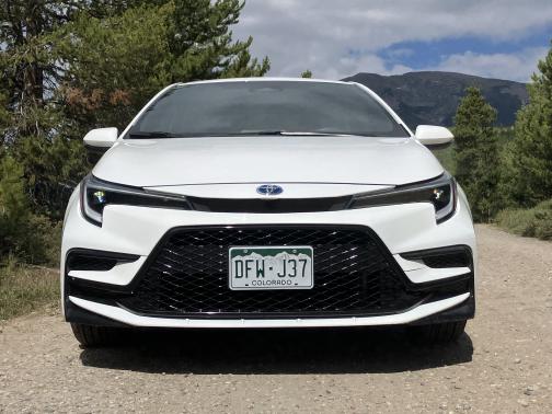 2024 Toyota Corolla Hybrid SE