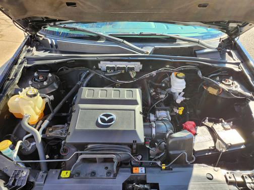 2010 Mazda Tribute s Grand Touring