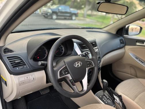 2017 Hyundai Accent Value Edition