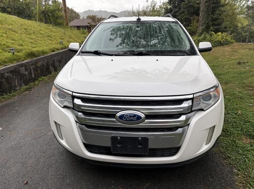 White 2013 Ford Edge SEL