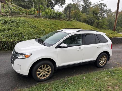 White 2013 Ford Edge SEL
