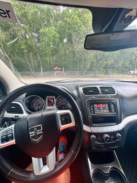 Black 2016 Dodge Journey SE