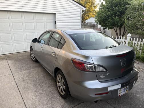 2013 Mazda Mazda3 i Sport