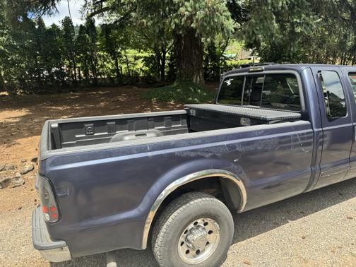 2001 Ford F-250 Lariat SuperCab