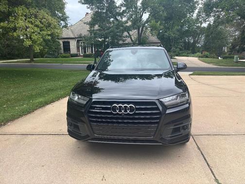 Black 2019 Audi Q7 55 Prestige
