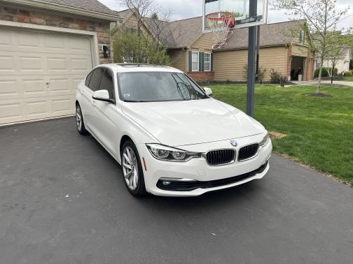 2017 BMW 330 i xDrive