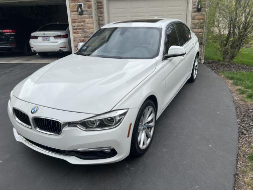 2017 BMW 330 i xDrive