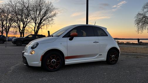 2014 FIAT 500e Battery Electric