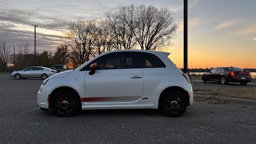 2014 FIAT 500e Battery Electric