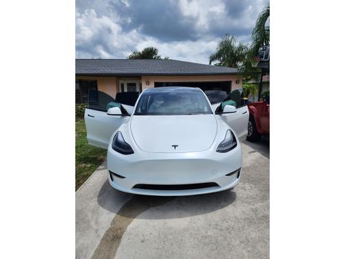 2024 Tesla Model Y Performance
