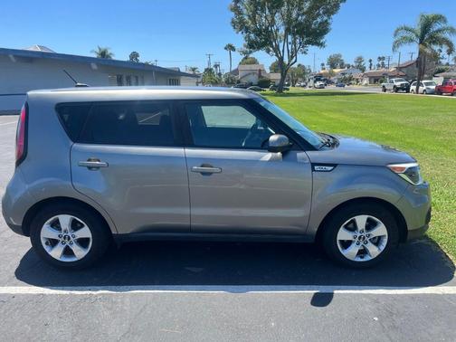 Gray 2019 Kia Soul Base