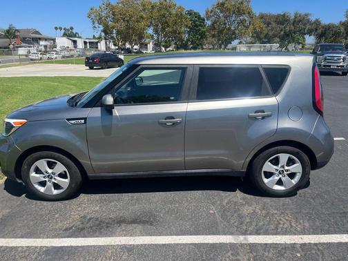 Gray 2019 Kia Soul Base
