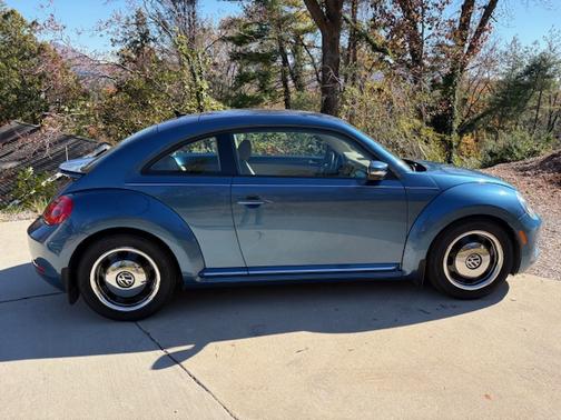 2016 Volkswagen Beetle 1.8T SEL