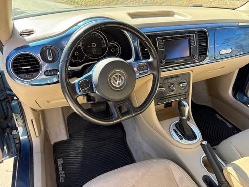 2016 Volkswagen Beetle 1.8T SEL
