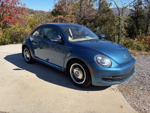 2016 Volkswagen Beetle 1.8T SEL