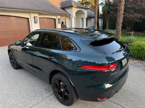 Green 2018 Jaguar F-PACE 25t Premium