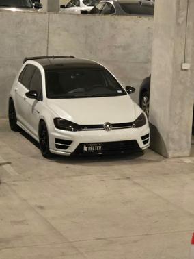 2016 Volkswagen Golf R 4-Door