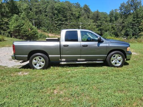 Gray 2005 Dodge Ram 1500 SLT Quad Cab