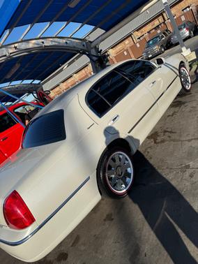 2006 Lincoln Town Car Signature L