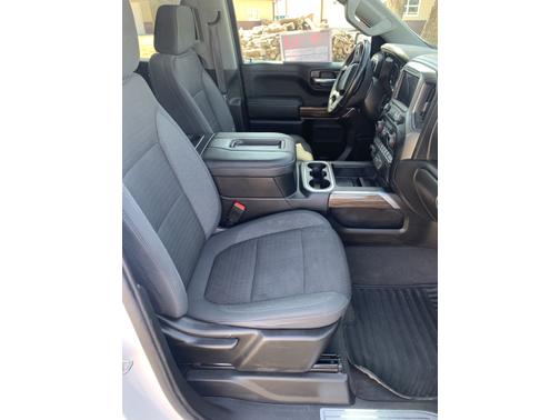 Photo 2 of 4 of 2021 Chevrolet Silverado 1500 RST