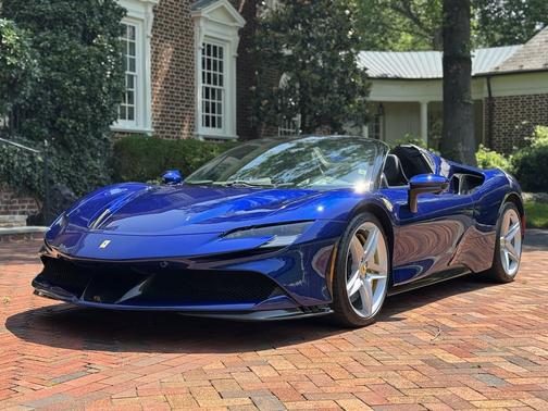 2022 Ferrari SF90 Spider Base