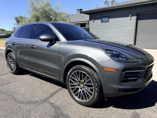 Gray 2019 Porsche Cayenne Cayenne