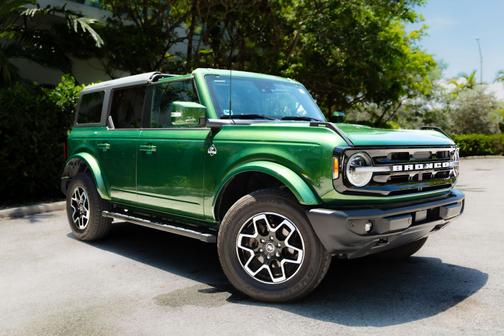 2023 Ford Bronco Outer Banks