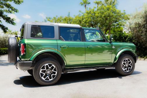 2023 Ford Bronco Outer Banks