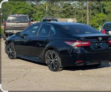 Black 2019 Toyota Camry LE