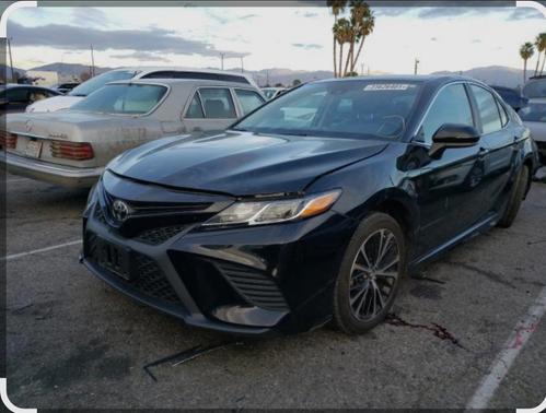 Black 2019 Toyota Camry LE