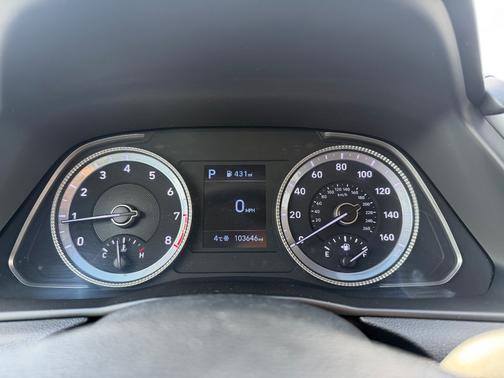 Black 2021 Hyundai SONATA SE